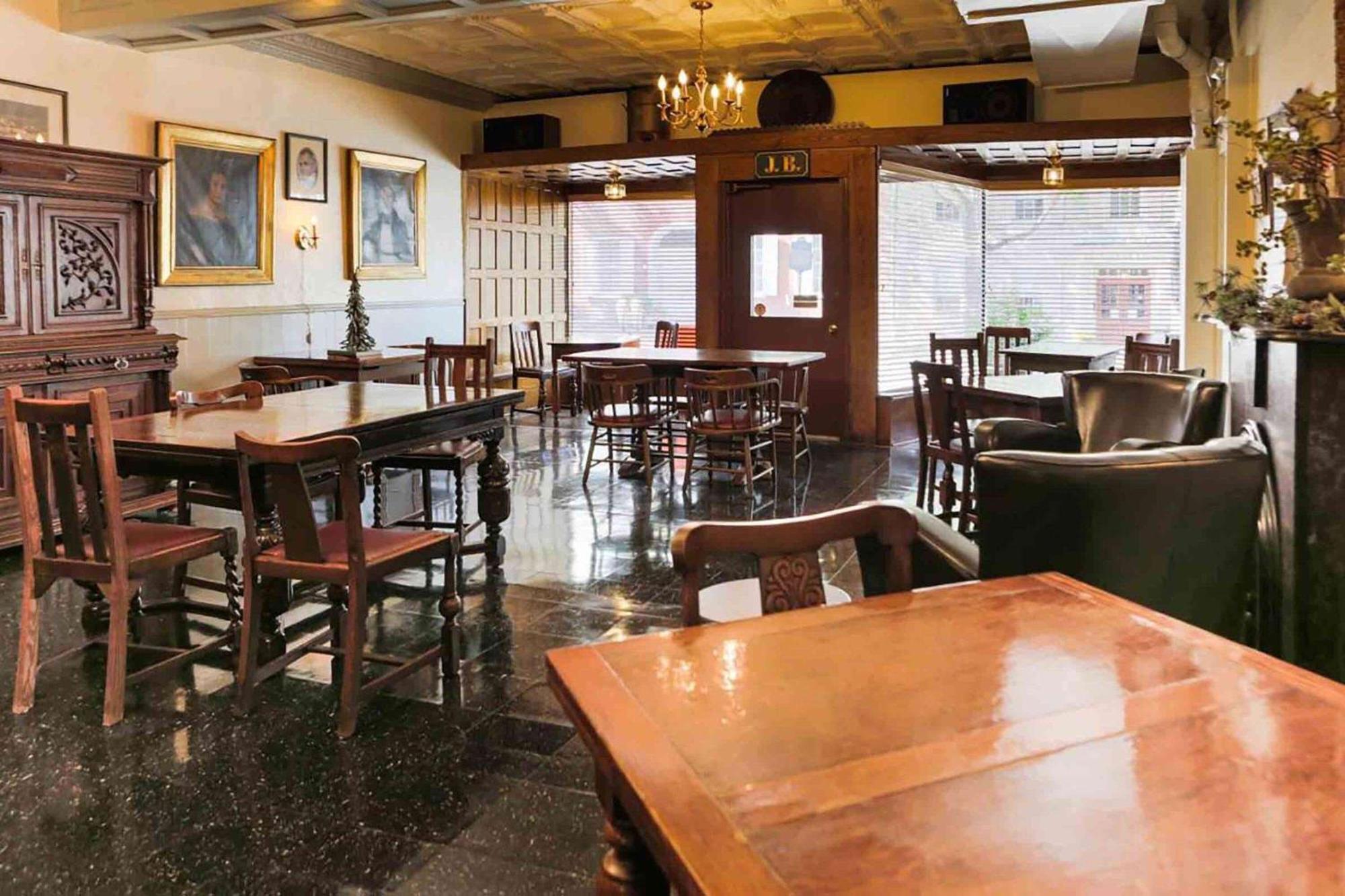 James Buchanan Hotel, Trademark Collection By Wyndham Mercersburg Esterno foto